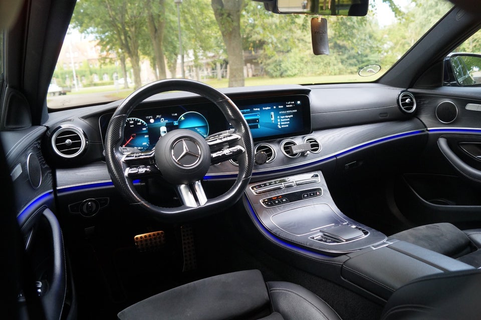 Mercedes E300 e 2,0 AMG Line stc. aut. 5d