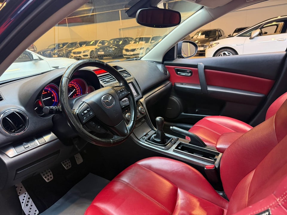 Mazda 6 2,2 DE 129 Premium stc. 5d