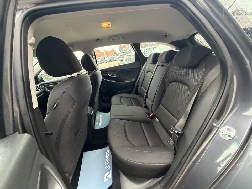 Hyundai i30 1,0 T-GDi Premium stc. 5d