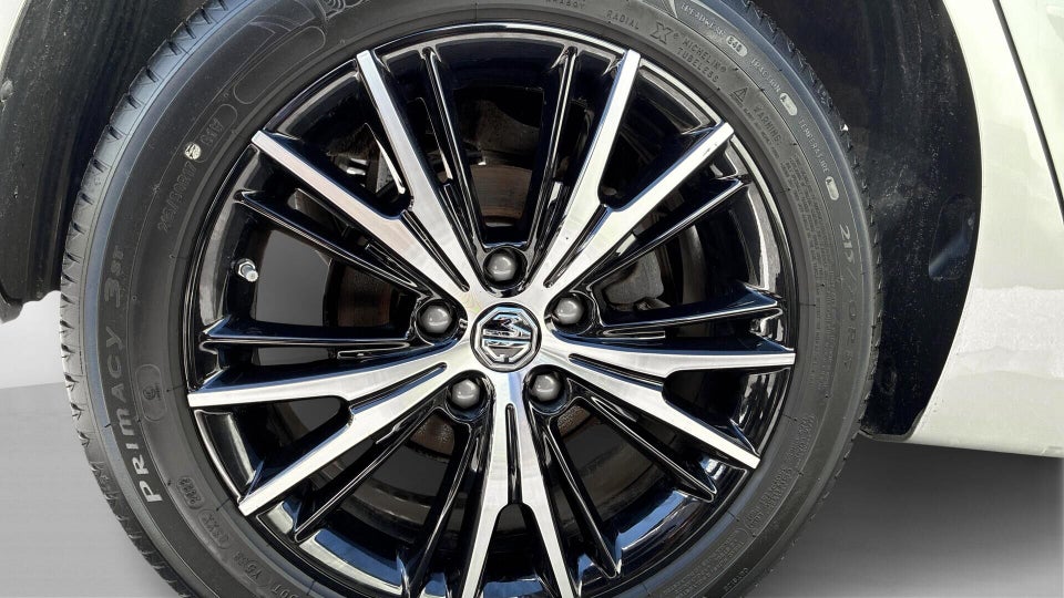 MG MG5 61 Luxury 5d