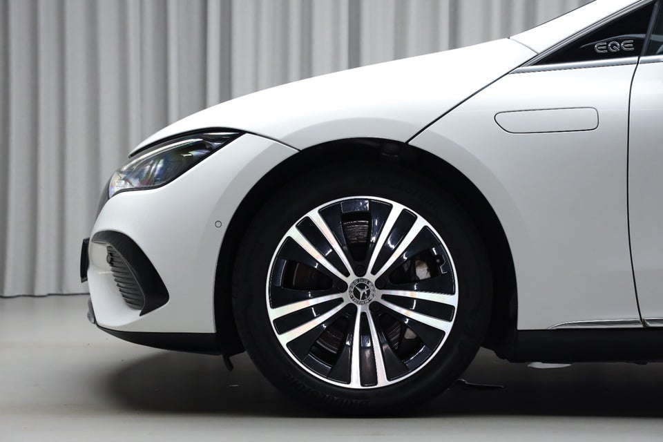 Mercedes EQE350 Electric Art 4d