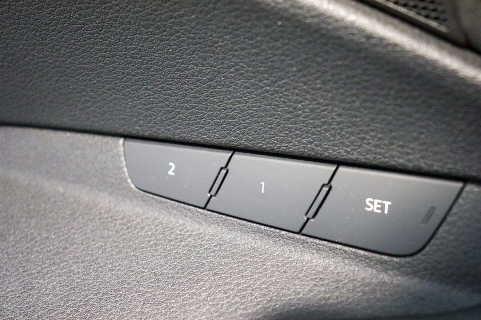Audi e-tron 55 S-line Sportback quattro 5d