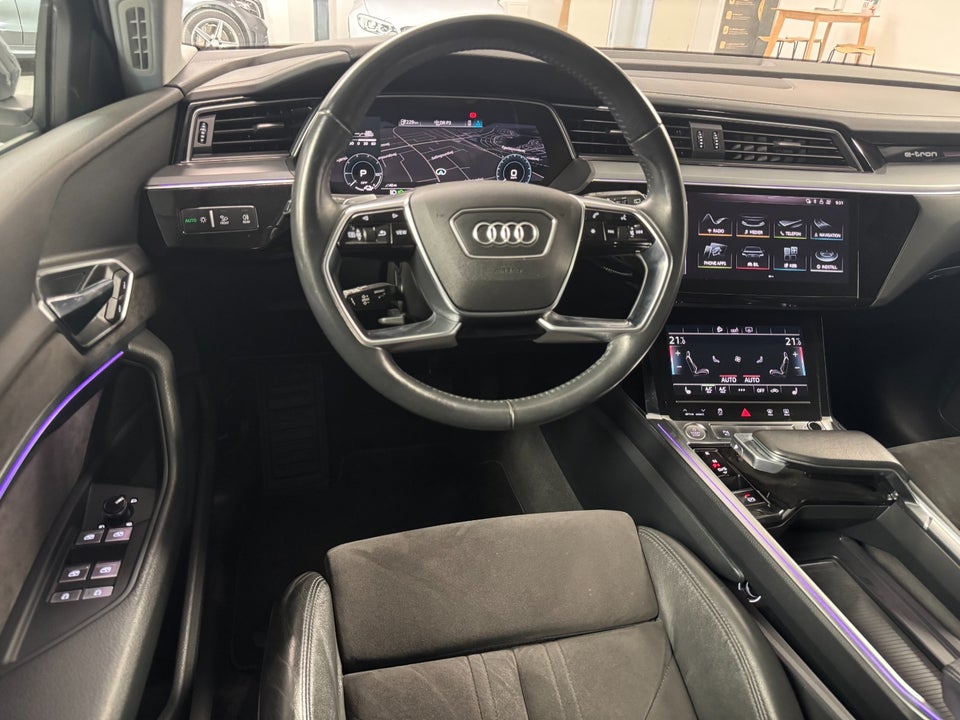 Audi e-tron 55 quattro 5d