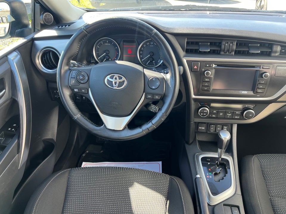 Toyota Auris 1,6 T2+ MDS 5d