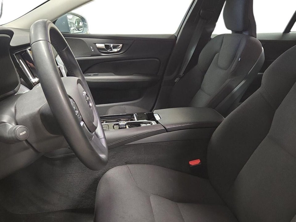 Volvo V60 2,0 T6 ReCharge Inscription Expression aut. AWD 5d