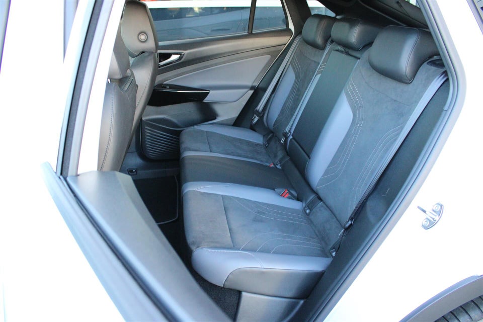 VW ID.5 77 Pro Performance 5d