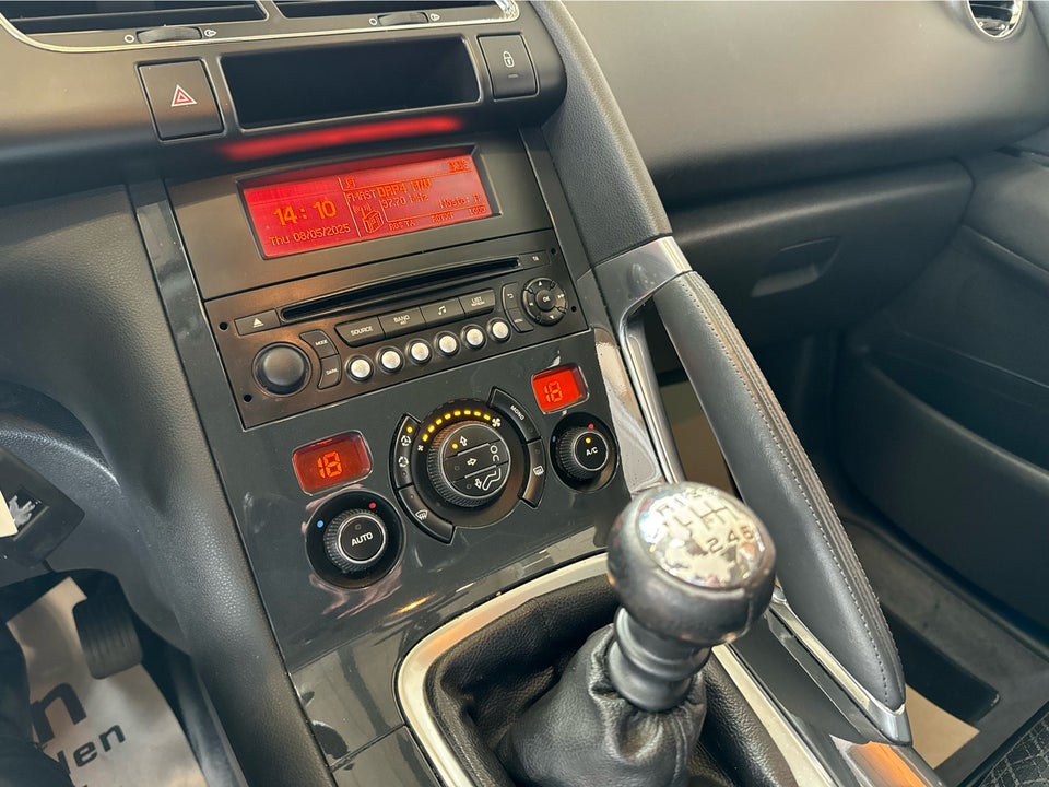 Peugeot 3008 1,6 HDi 114 Premium 5d