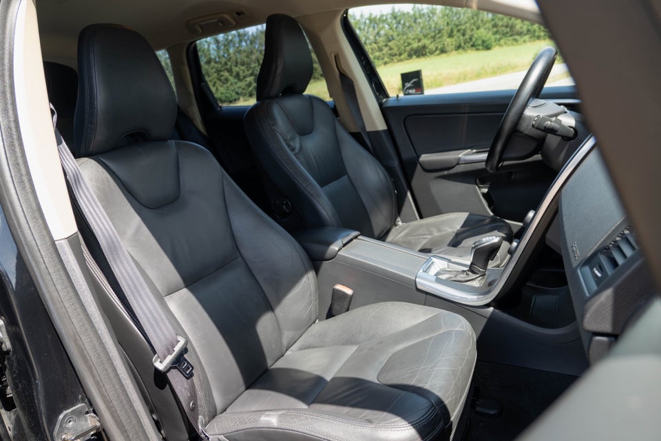 Volvo XC60 2,0 D4 163 Summum aut. 5d