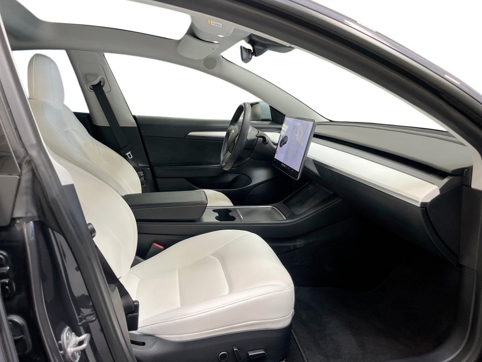 Tesla Model 3 Long Range AWD 4d