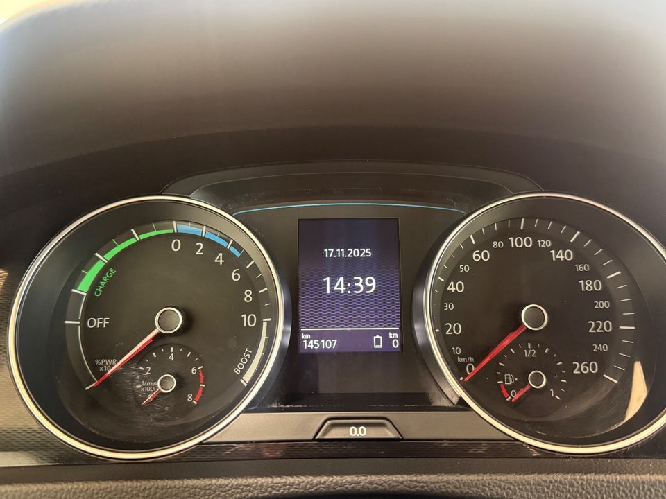 VW Golf VII 1,4 GTE DSG 5d