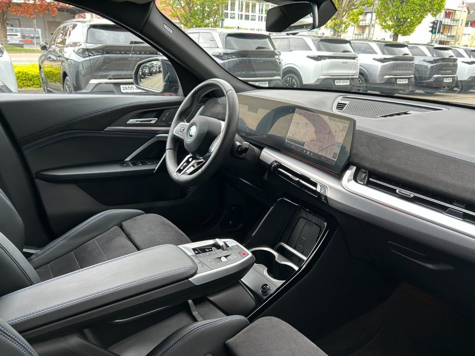 BMW iX2 xDrive30 M-Sport Premium 5d