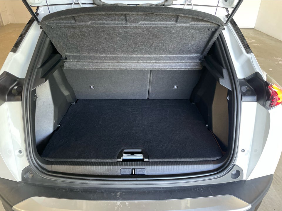 Peugeot e-2008 50 Allure 5d
