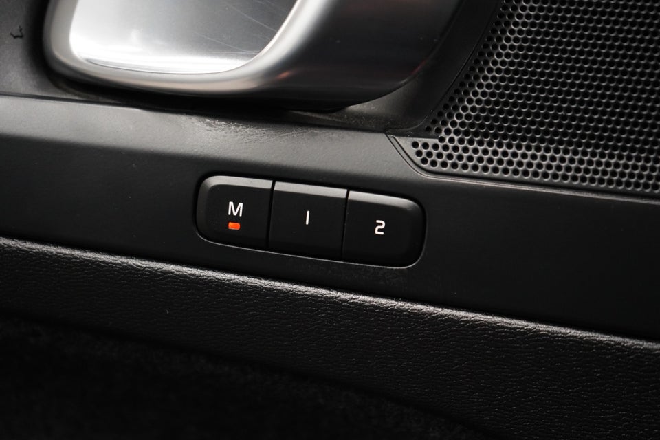 Volvo XC40 P6 ReCharge Plus 5d