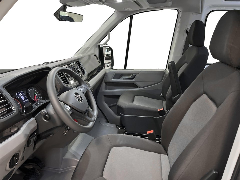 VW Crafter 35 2,0 TDi 140 L3H2 aut.