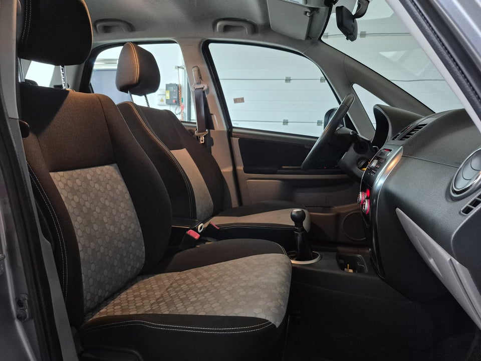 Suzuki SX4 1,6 CombiBack Tour 5d