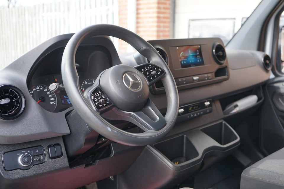 Mercedes Sprinter 317 2,0 CDi A2 Kassevogn aut. RWD