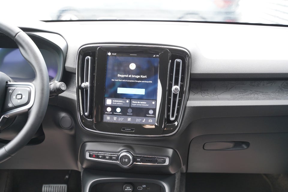 Volvo EX40 Extended Range Black Edition 5d