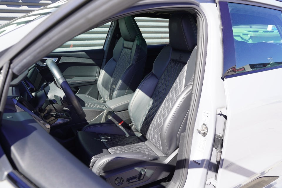 Audi Q4 e-tron 40 S-line 5d