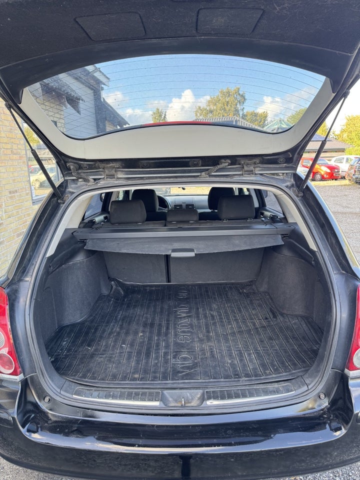 Toyota Avensis 1,8 VVT-i Sol stc. 5d