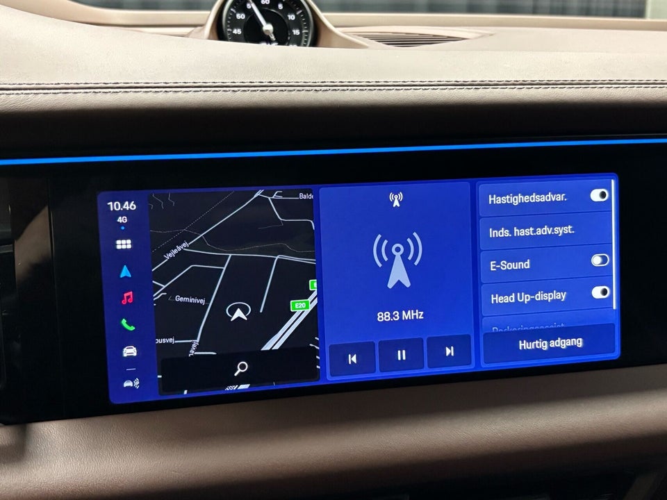 Porsche Macan Turbo 5d