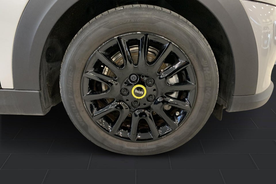 MINI Cooper SE Classic 3d