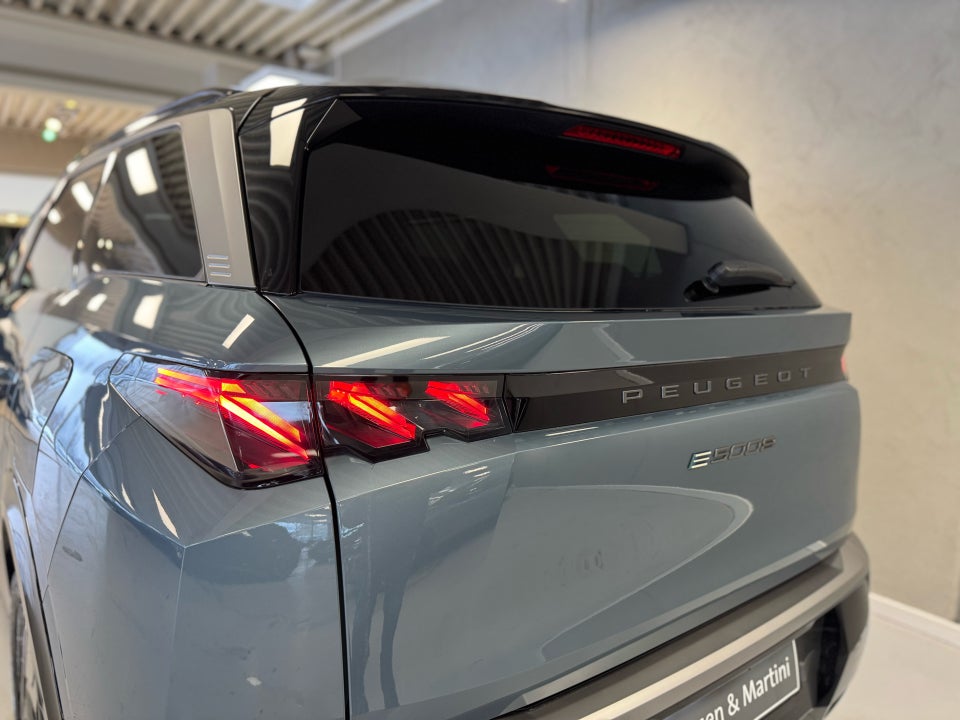 Peugeot e-5008 77 GT Pack 7prs 5d