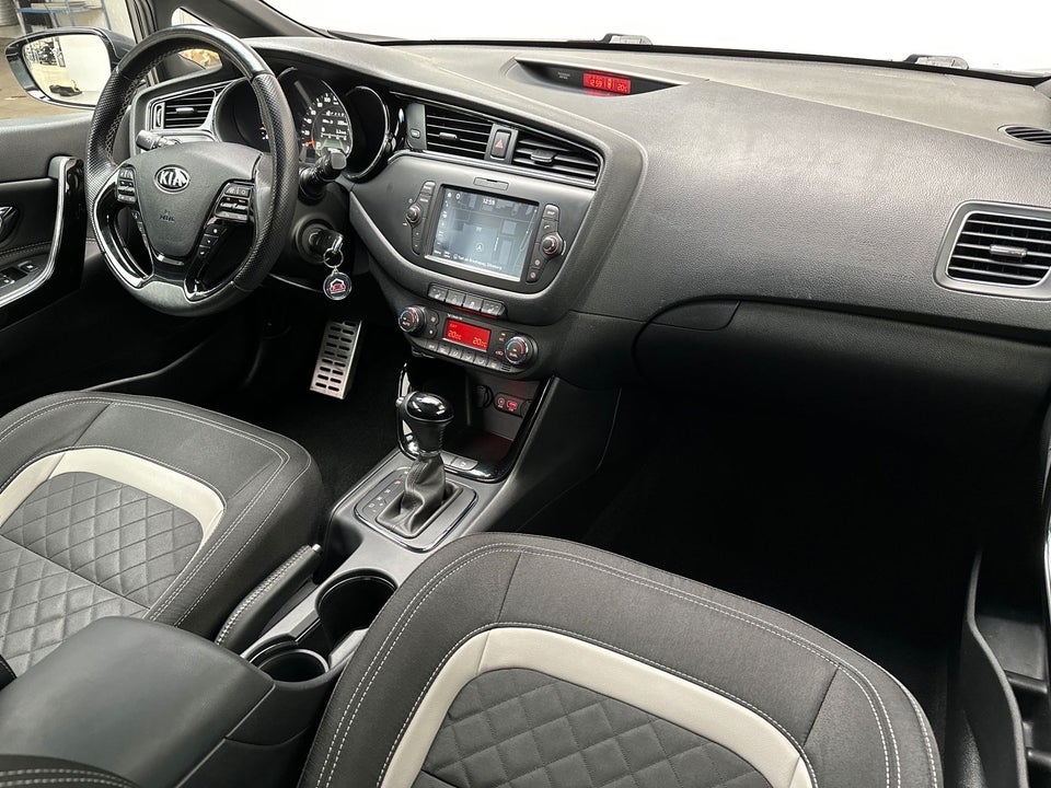 Kia Ceed 1,6 CRDi 136 GT-Line Limited DCT 5d