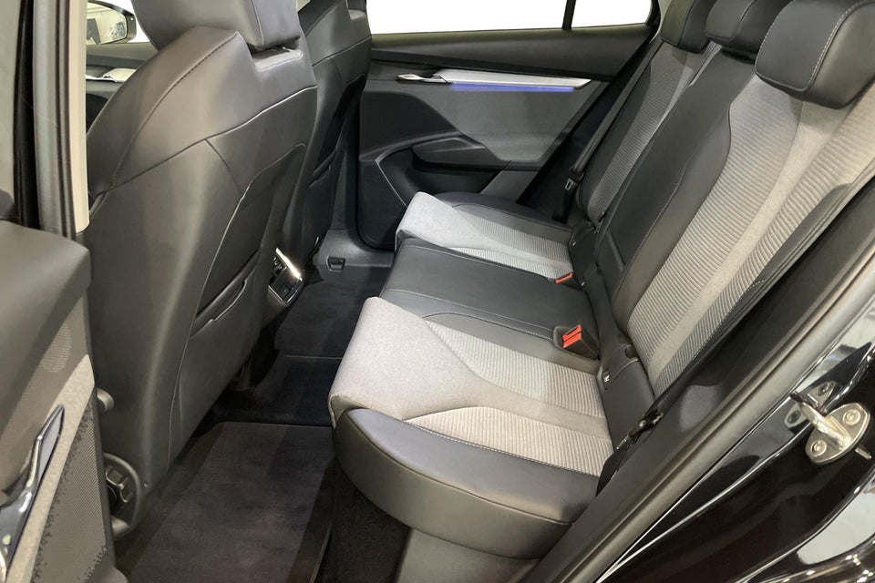 Skoda Enyaq 80 iV Loft 5d