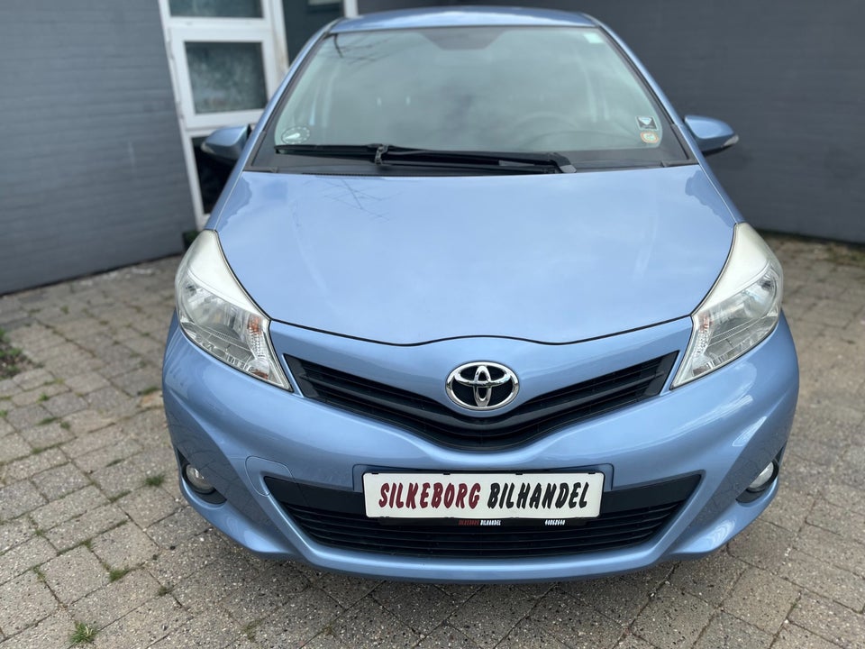 Toyota Yaris 1,0 VVT-i T1 5d