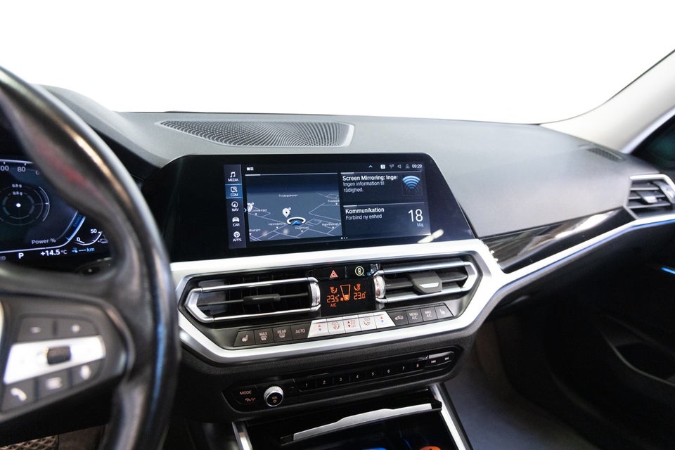 BMW 330e 2,0 Touring Sport Line aut. 5d
