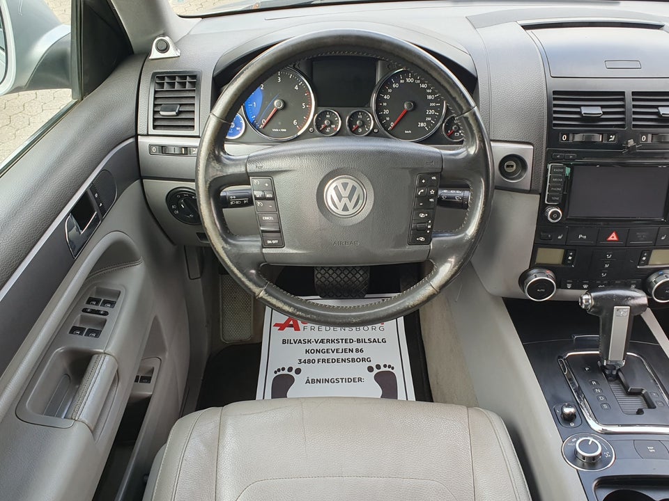 VW Touareg 3,0 TDi Tiptr. 4Motion 5d