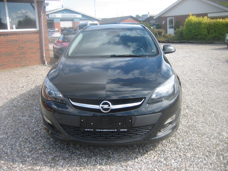 Opel Astra 1,4 T 140 Enjoy Sports Tourer 5d