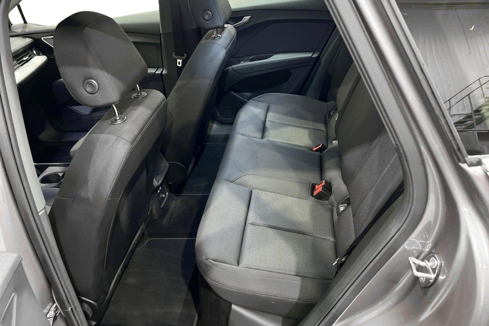 Audi Q4 e-tron 40 Progress 5d