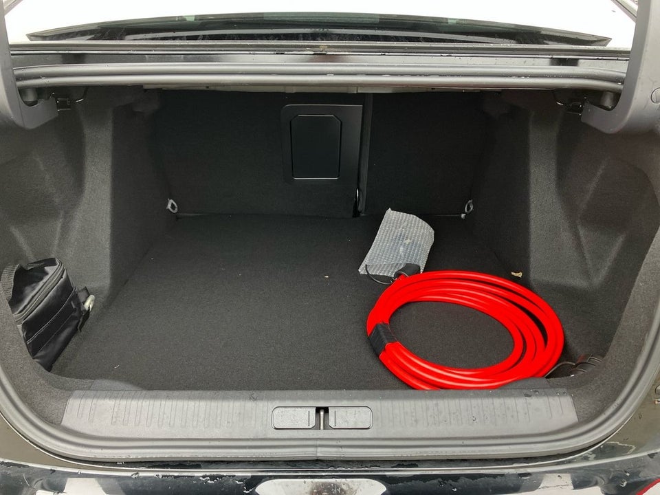 Citroën ë-C4 X 50 Shine 4d