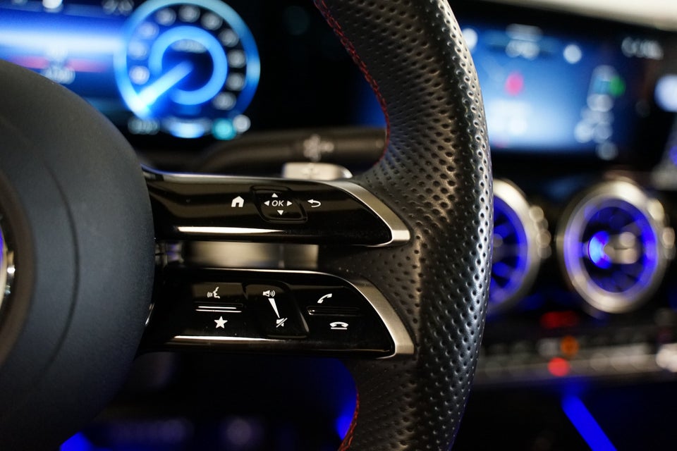 Mercedes EQB250+ AMG Line 5d