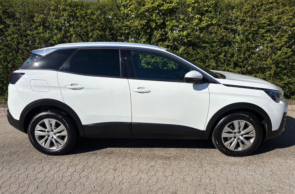 Peugeot 3008 1,2 e-THP 130 Allure 5d