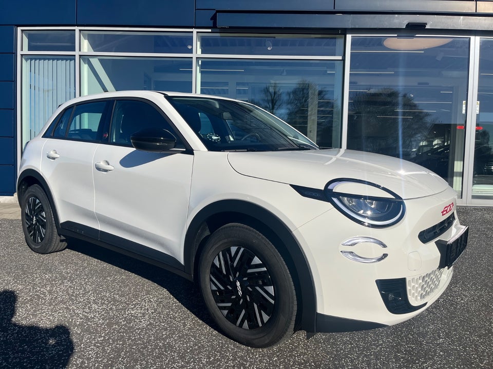 Fiat 600e 54 (RED) 5d