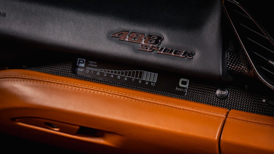 Ferrari 488 Spider 3,9 DCT 2d