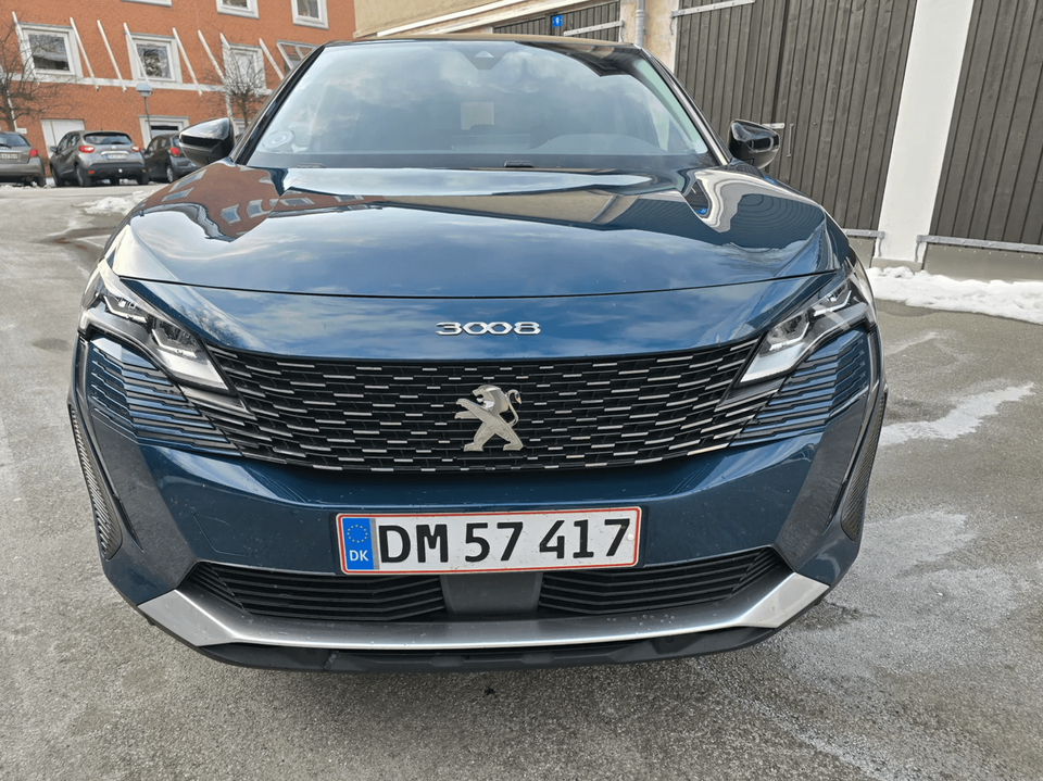 Peugeot 3008 1,6 Hybrid Allure Pack Limited EAT8 5d