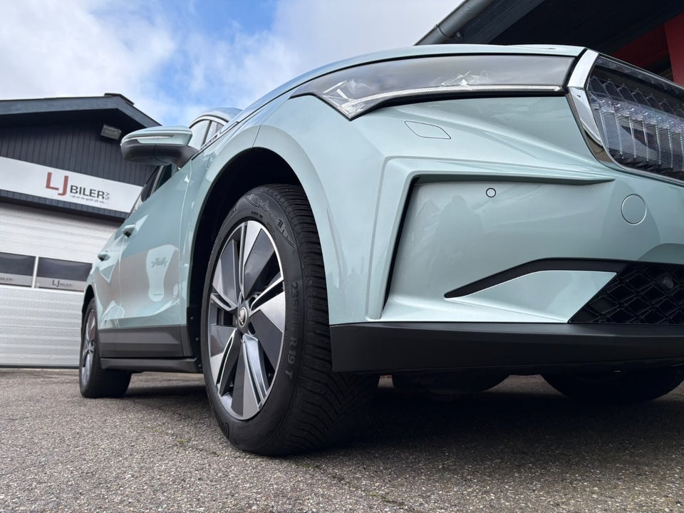 Skoda Enyaq 80 iV Design Selection Suite 5d