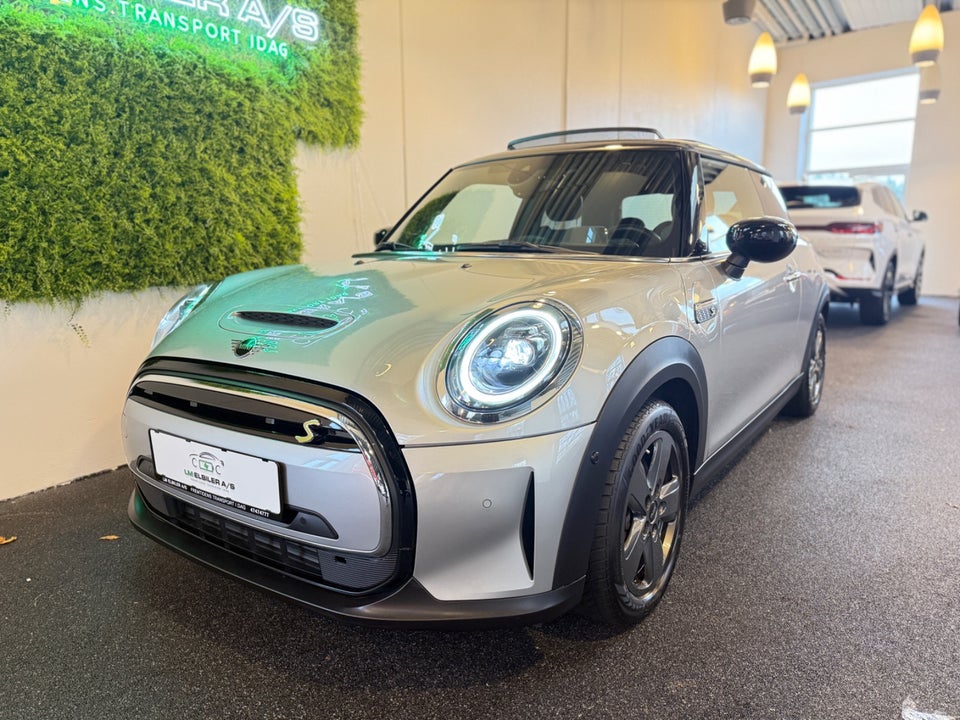 MINI Cooper SE Classic Trim 3d