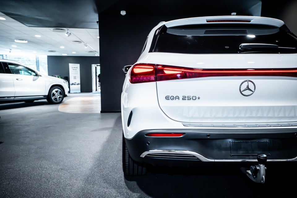 Mercedes EQA250+ AMG Advance 5d