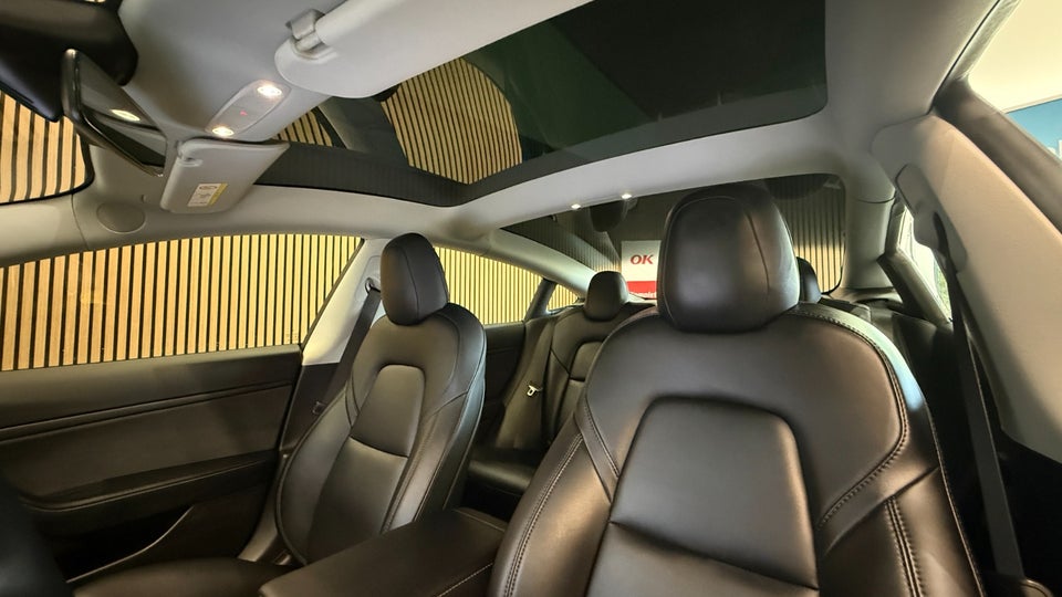 Tesla Model 3 Long Range AWD 4d