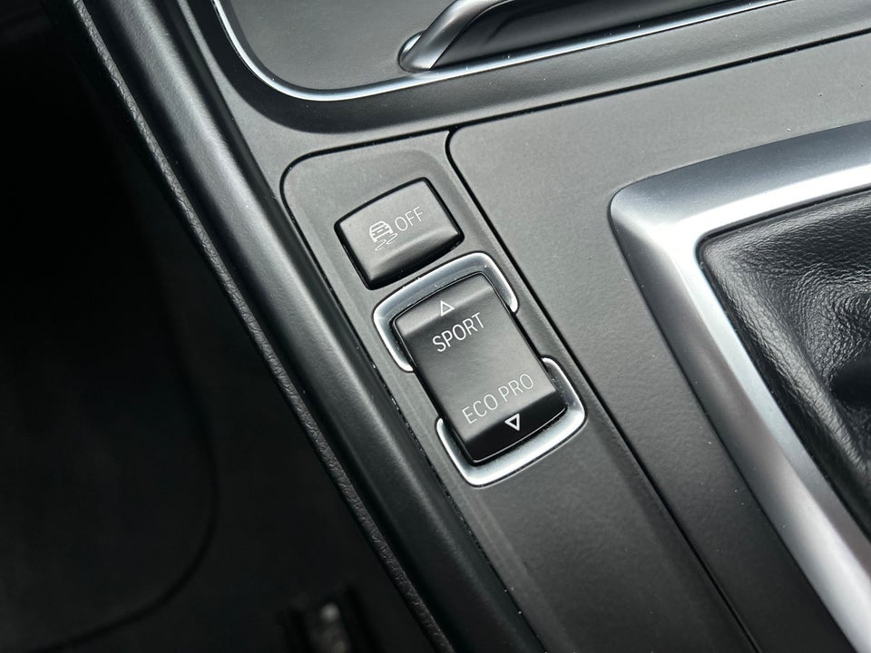 BMW 320d 2,0 Touring aut. 5d