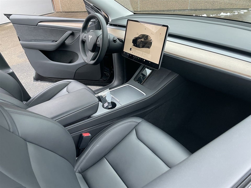 Tesla Model Y Performance AWD 5d