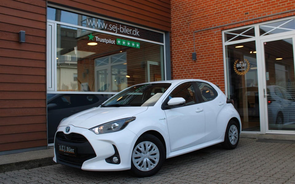 Toyota Yaris 1,5 Hybrid H3 e-CVT 5d