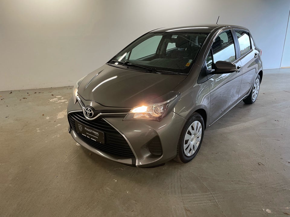 Toyota Yaris 1,0 VVT-i T2 5d