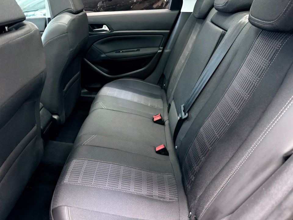 Peugeot 308 1,6 BlueHDi 120 Allure Sky SW 5d