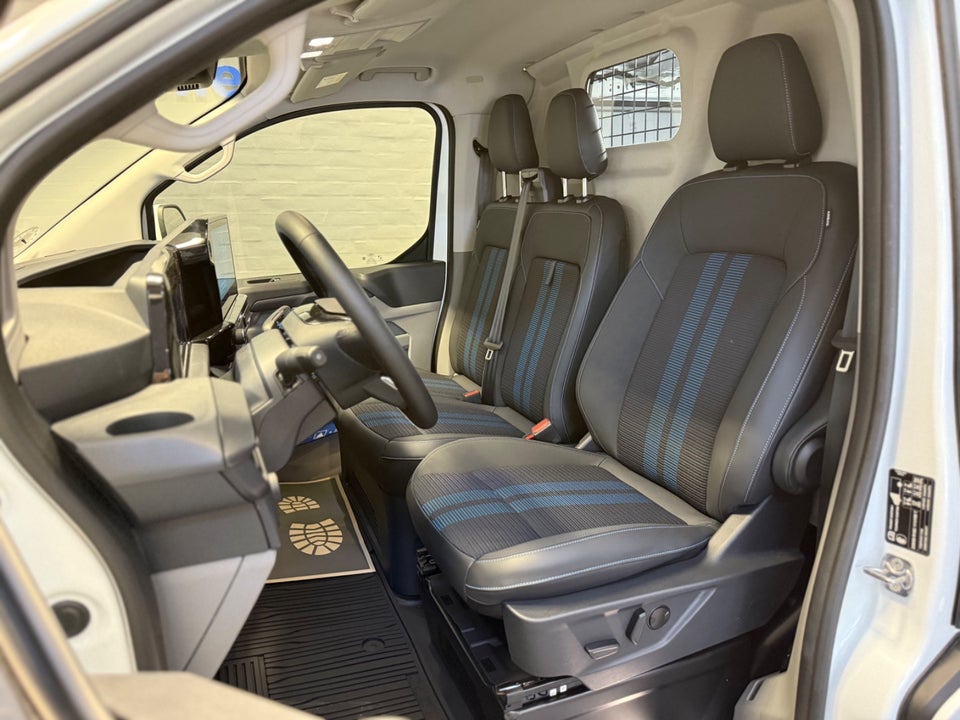 Ford Transit Custom 320 L2 2,0 EcoBlue Sport aut.