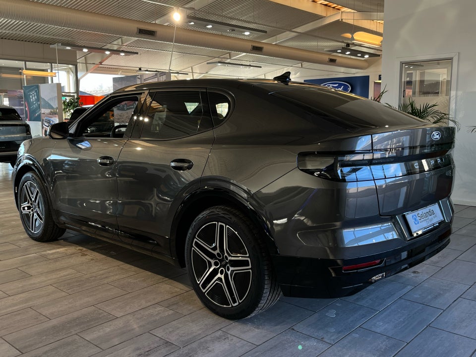 Ford Capri 77 Premium Extended Range 5d